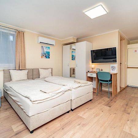 Palmy Apartmanhouse Maglod Exteriör bild