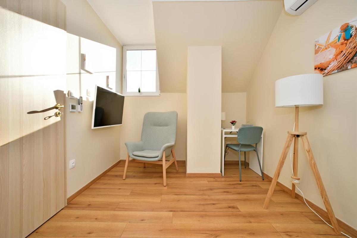 Palmy Apartmanhouse Maglod Exteriör bild