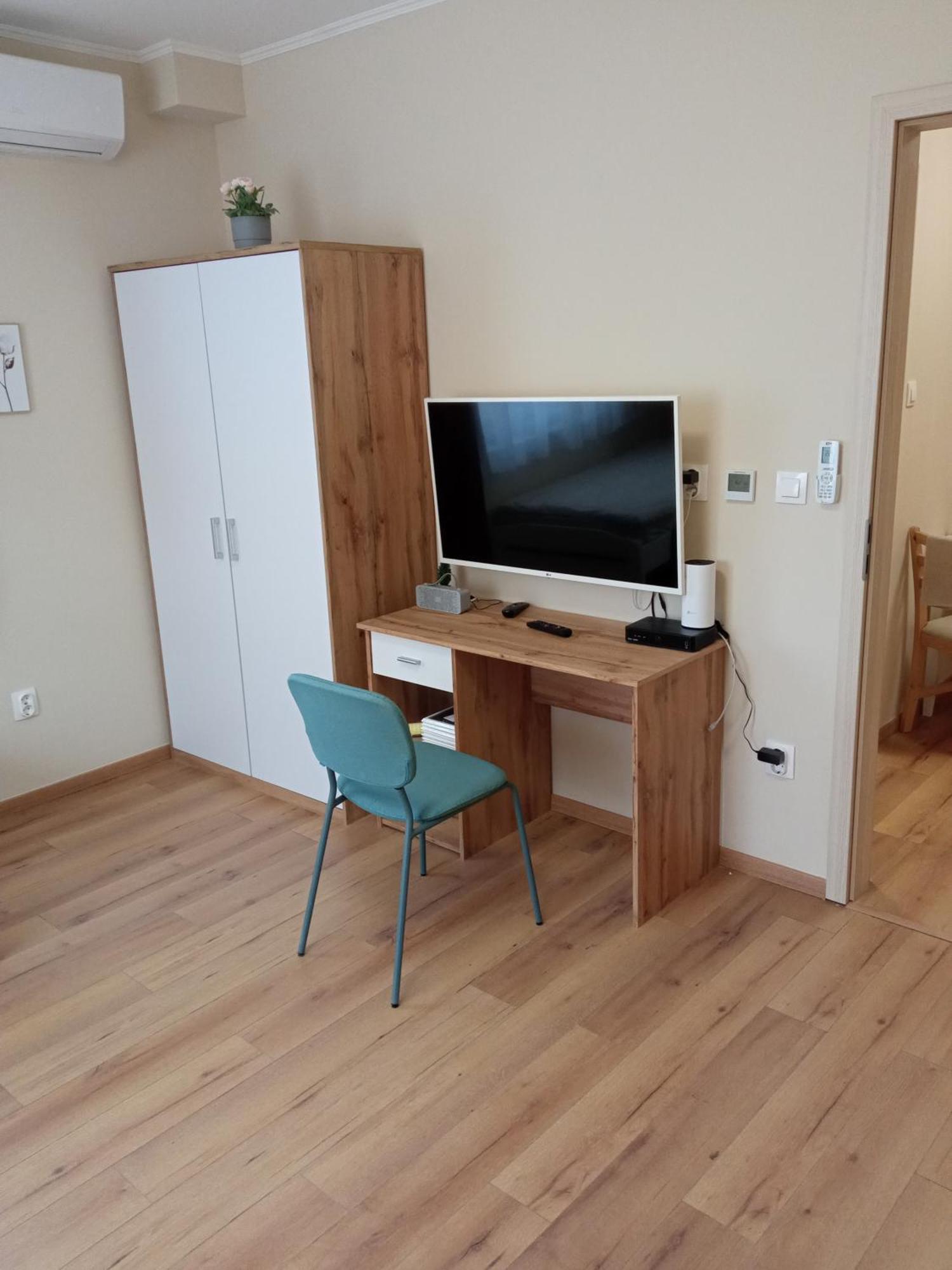 Palmy Apartmanhouse Maglod Exteriör bild