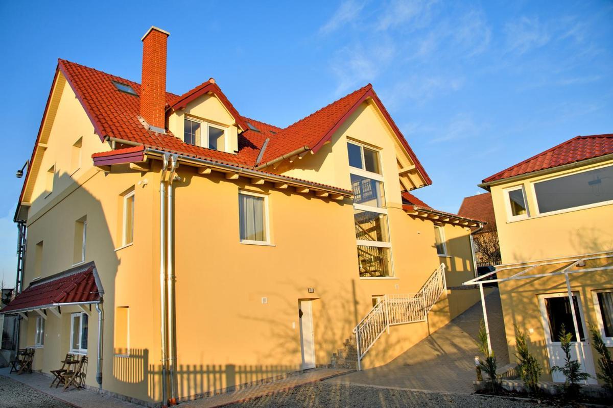 Palmy Apartmanhouse Maglod Exteriör bild