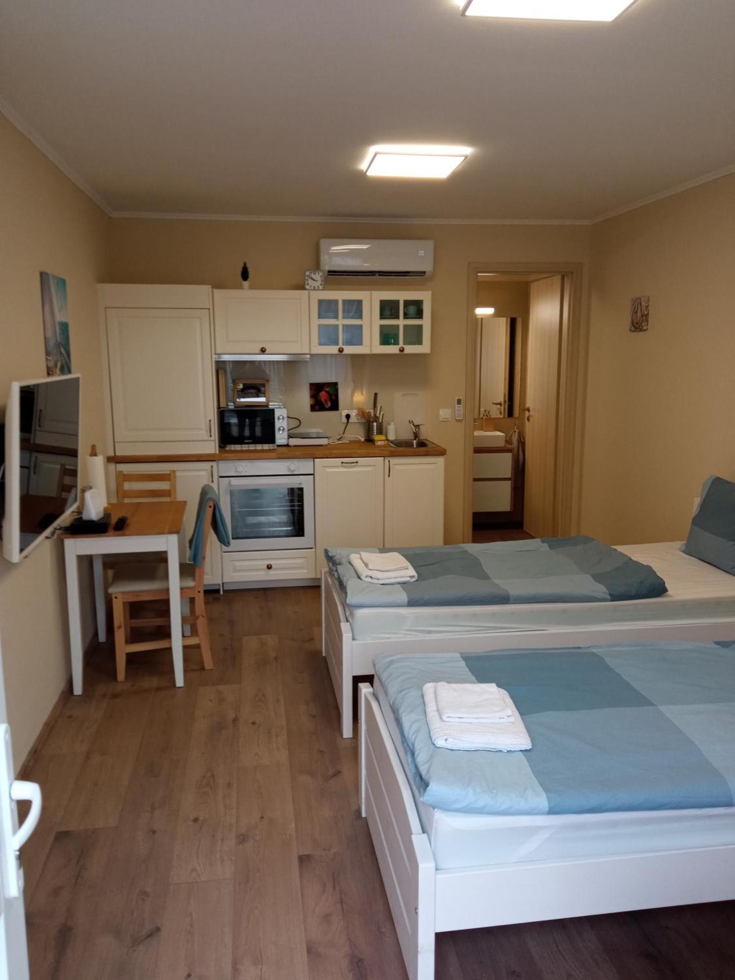 Palmy Apartmanhouse Maglod Rum bild